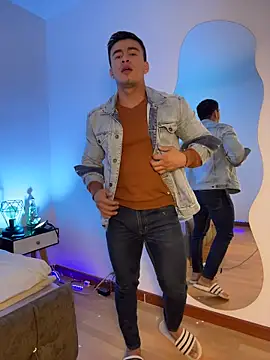 Czat XXX na żywo – Chris_Clarck