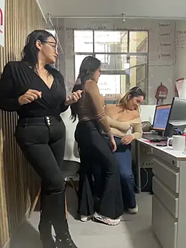 Antonella_Julieta Live XXX Chat