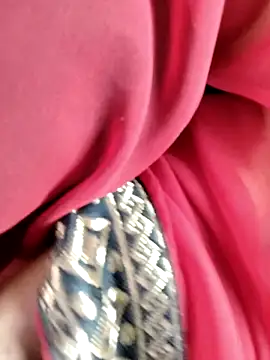 Malluvibez Adlı Modelin Canlı XXX Sohbeti