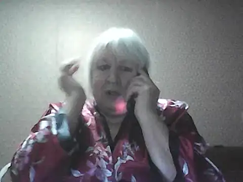 Alexia64231: διαδικτυακό σόου στην κάμερα