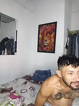 Kingbigcock23cm live XXX chat