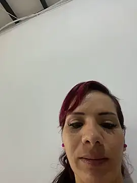 XXX chat uživo modela Scarlett__Noir