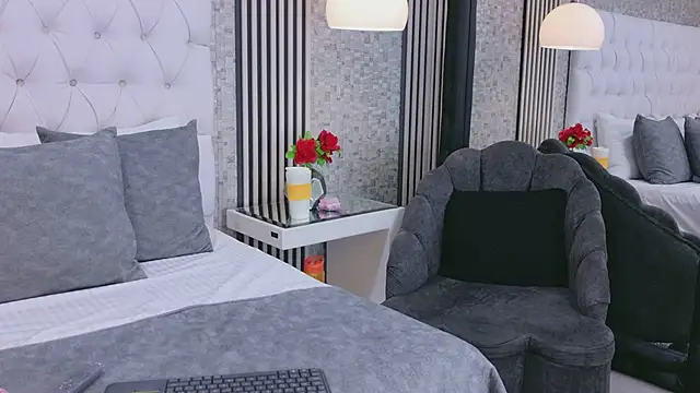 دردشة ChloeRousee الجنسية المباشرة