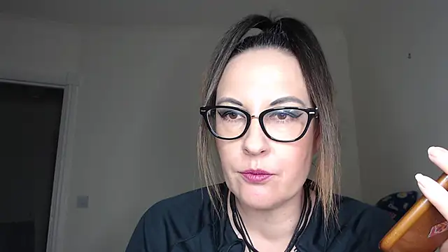 دردشة Humiliatrixxxx الجنسية المباشرة