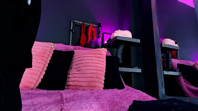 AquaRivers Adlı Modelin Canlı XXX Sohbeti