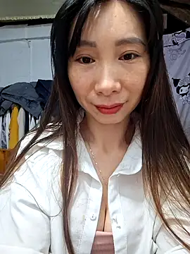 Adela-222 Adlı Modelin Canlı XXX Sohbeti