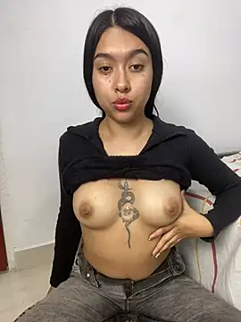 SweetLatiin_: απευθείας συνομιλία ΧΧΧ