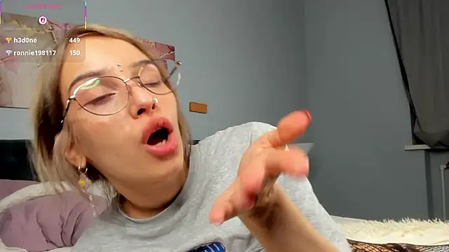 Ameli_Shell: онлайн-секс-чат