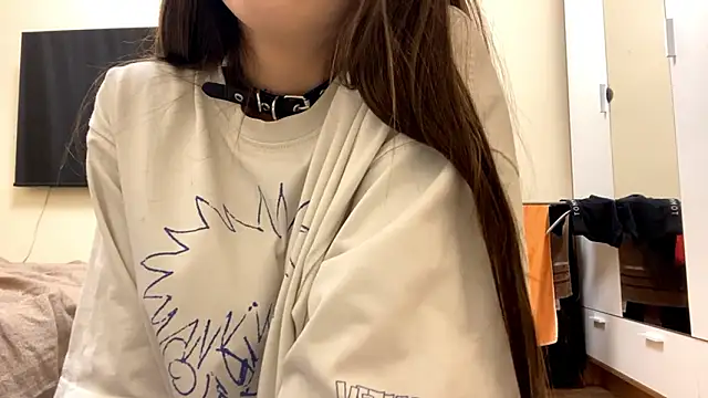 CutieWorm Live XXX-Chat