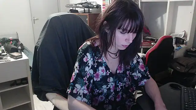 missthon0 Show in webcam