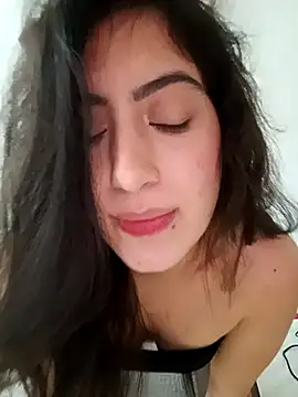 Czat XXX na żywo – MIYESSI