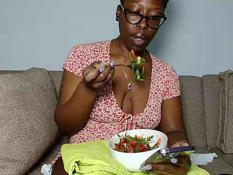 MasterIndigo Adlı Modelin Canlı XXX Sohbeti