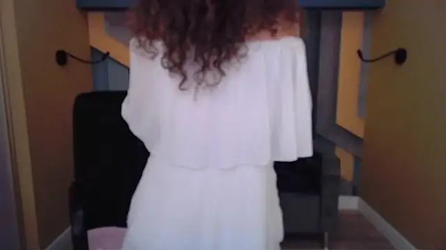 EllaLong: απευθείας συνομιλία ΧΧΧ