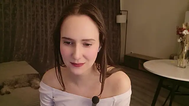 LucyRose3のライブXXXチャット