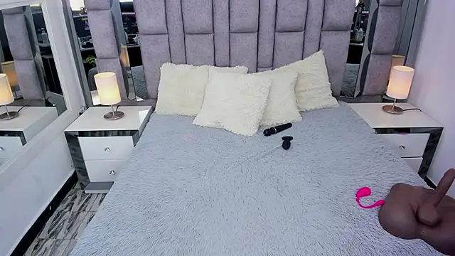 Chat XXX ao vivo de EMMAHILL1