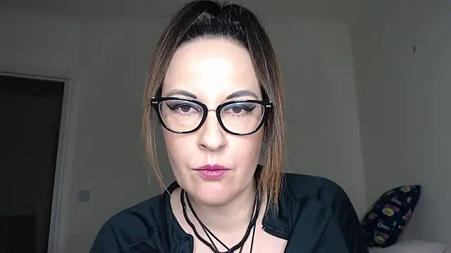 Humiliatrixxxx: онлайн-секс-чат