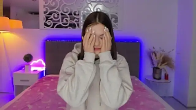 Chat XXX en directo de LuisaClover