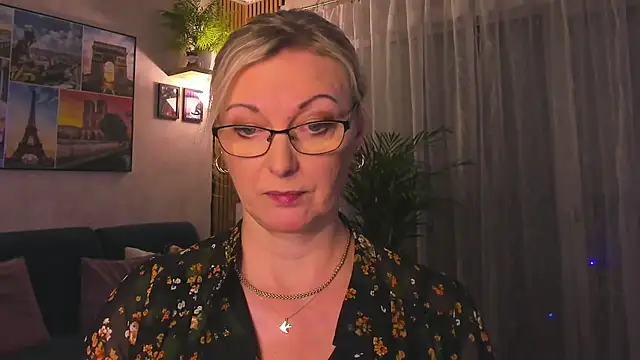 vanessa_chat 即時 XXX 聊天