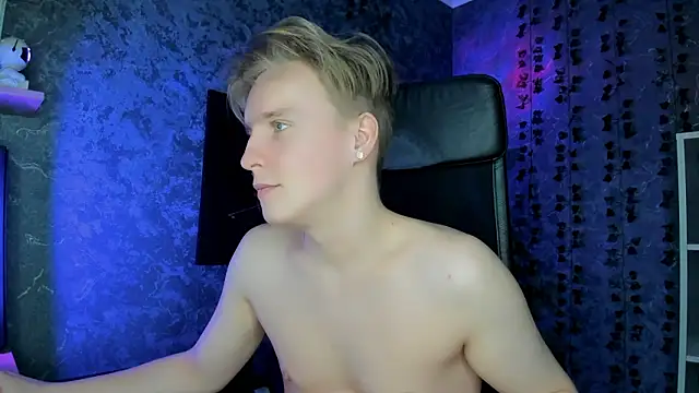 AlexxSweet élő XXX-chatje