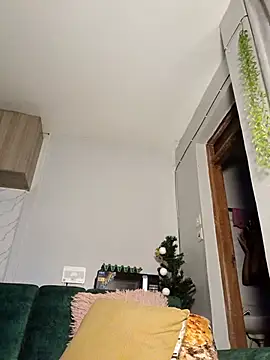 Yoyo-__: онлайн-секс-чат