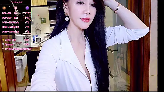 nuannuan_baobei's Webcam Show