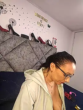 Shantey_Laurent: онлайн-секс-чат