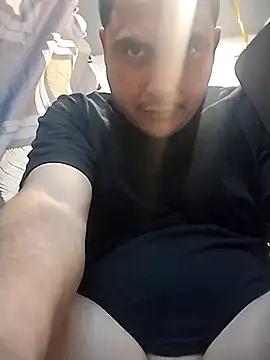 thickcocklatino webkamerás műsora