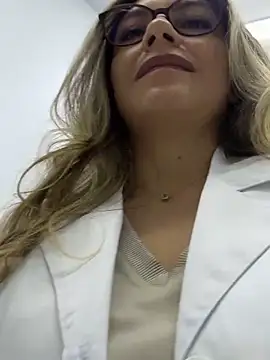 Webkamerová show alicee16