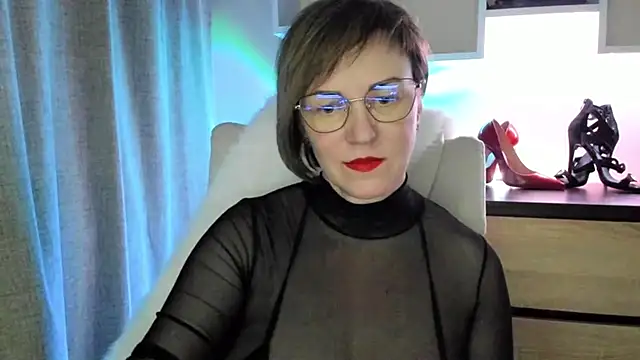 Вебкам-шоу feliziaDesire