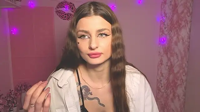 Show modela SofiaGrance na web-kameri