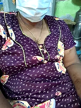 Chatroom XXX en direct de Tamilselviroja-