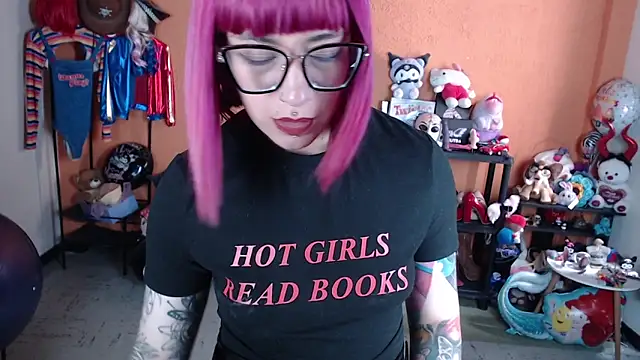 MissMiia2 élő XXX-chatje