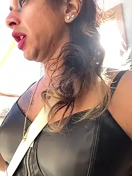 TranSexualJade95: απευθείας συνομιλία ΧΧΧ