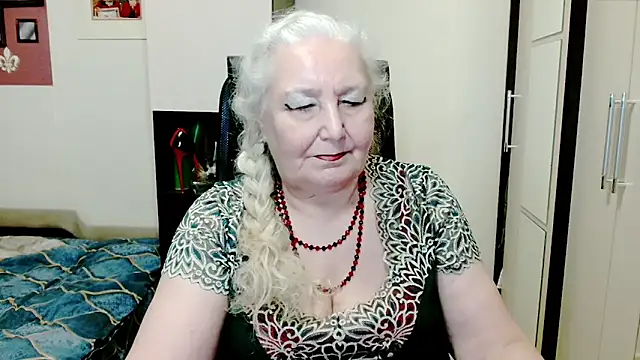 GrannyAlisa Show in webcam