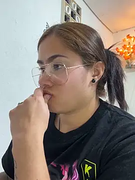 Sweet__Nurse1: απευθείας συνομιλία ΧΧΧ