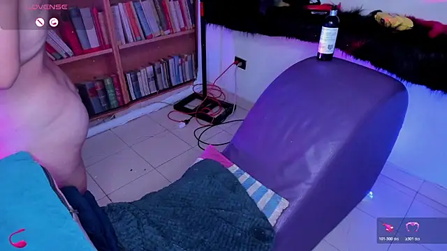 Shyfantasies' Live XXX Chat