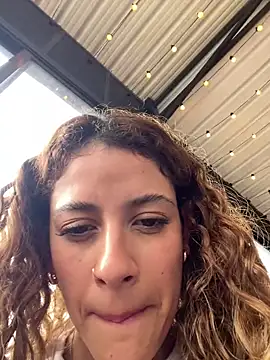 alana15のライブXXXチャット