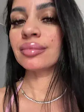 _adelle Chat XXX live