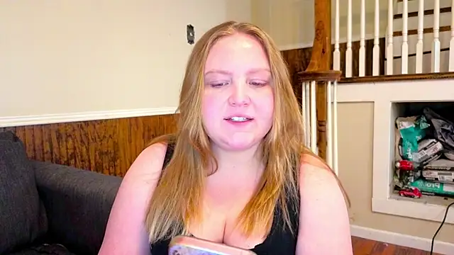 PhatAssBlond's Webcam Show