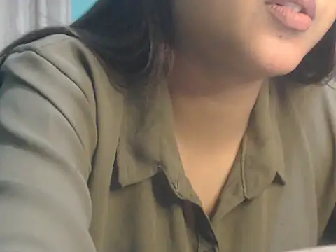 NancyRuvi Adlı Modelin Canlı XXX Sohbeti