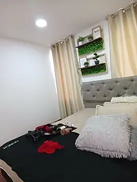 sasi_luna's Live XXX Chat