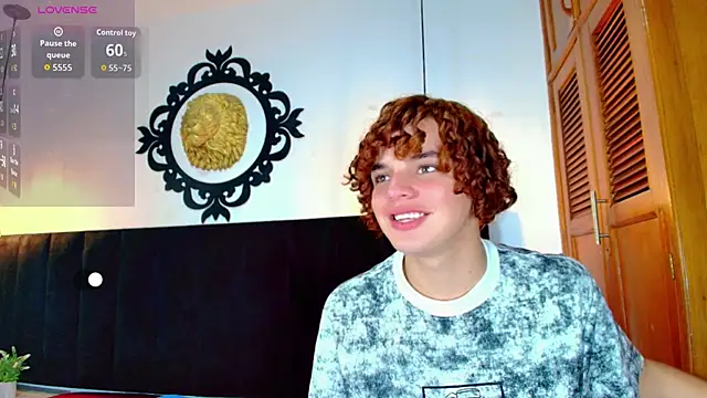 Skyee_angel Chat XXX in diretta