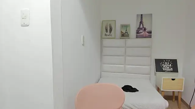 amyalvarez: απευθείας συνομιλία ΧΧΧ