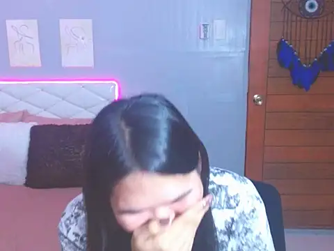 Pokazy przed kamerką – alianabrooks