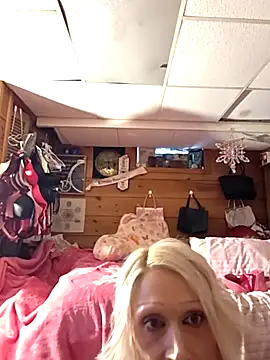 BeautifulFire23's Live XXX Chat