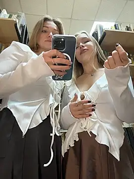 Liza_risky Adlı Modelin Canlı XXX Sohbeti