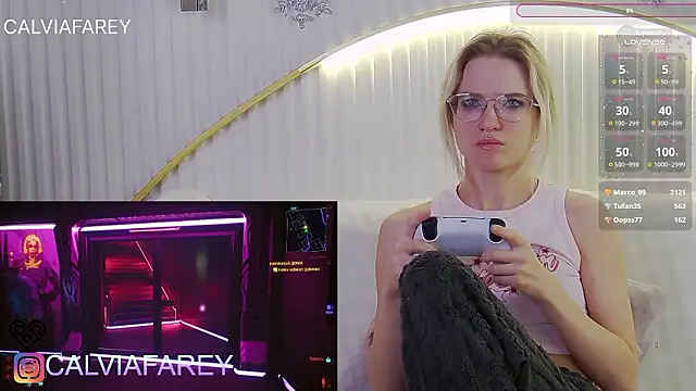 calviafarey Adlı Modelin Canlı XXX Sohbeti