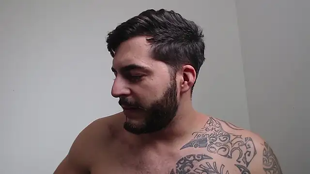 thomas_gun 现场XXX聊天