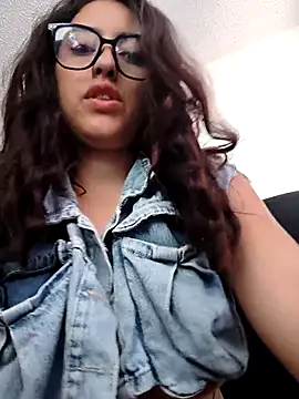 Pokazy przed kamerką – Megan_Konig