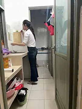 aaaawhate 在線直播表演